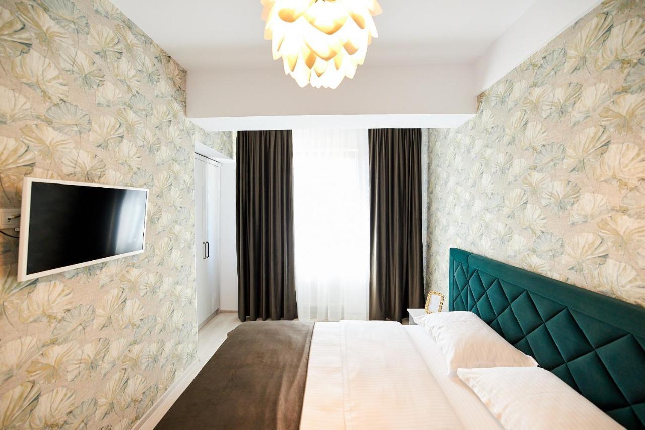 Uptown Apartments Яш Екстериор снимка