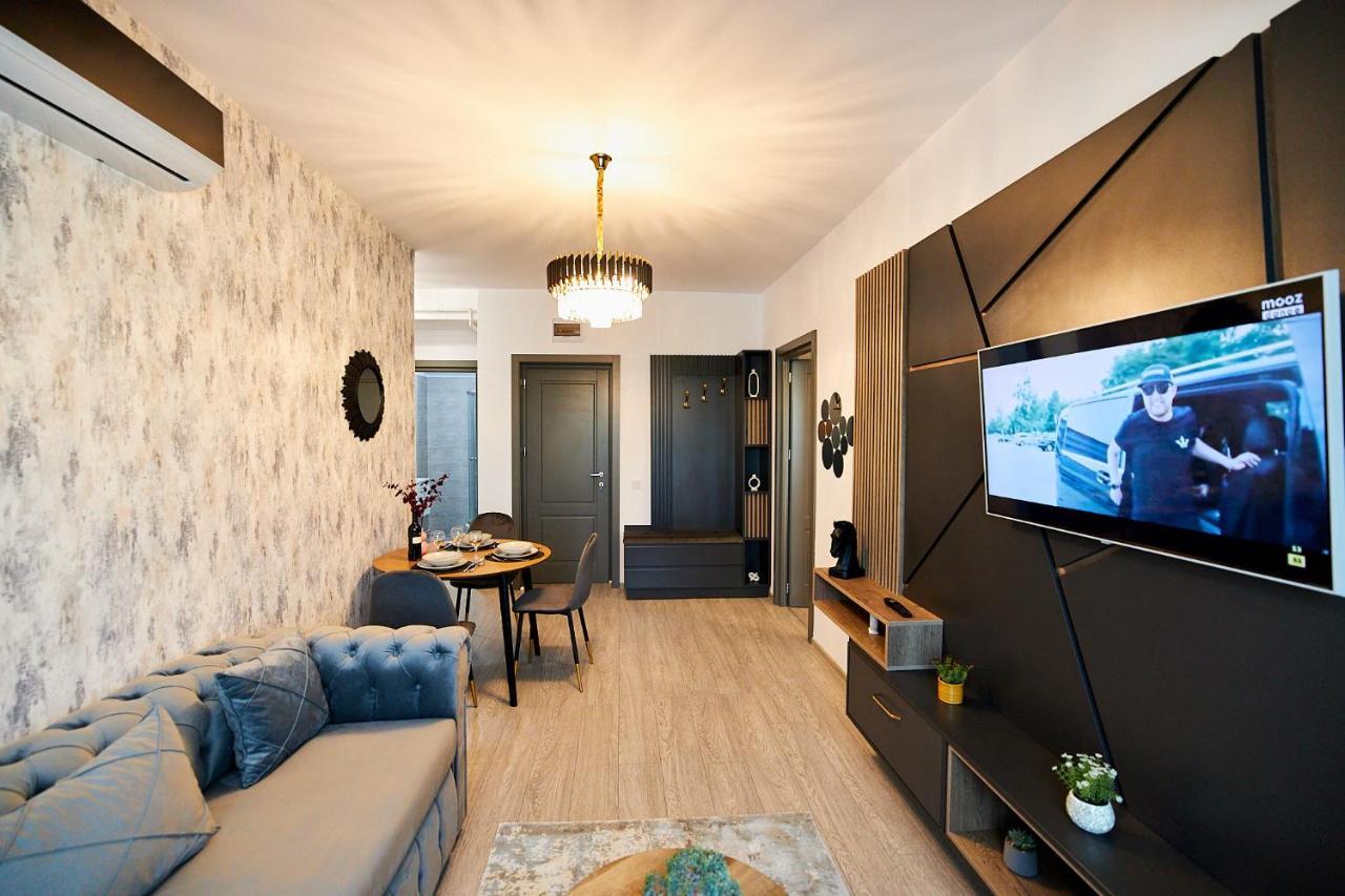 Uptown Apartments Яш Екстериор снимка