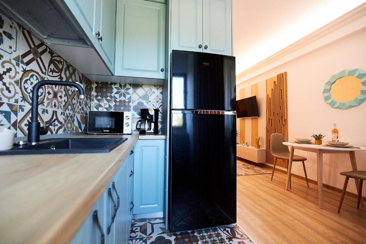 Uptown Apartments Яш Екстериор снимка