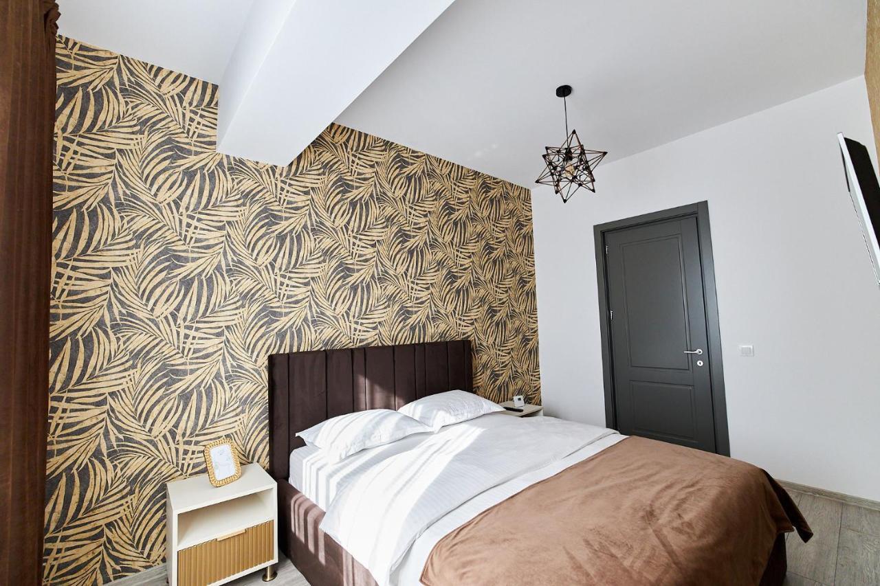Uptown Apartments Яш Екстериор снимка