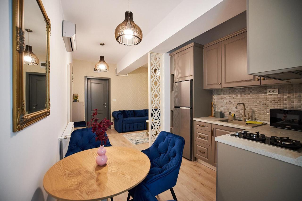 Uptown Apartments Яш Екстериор снимка