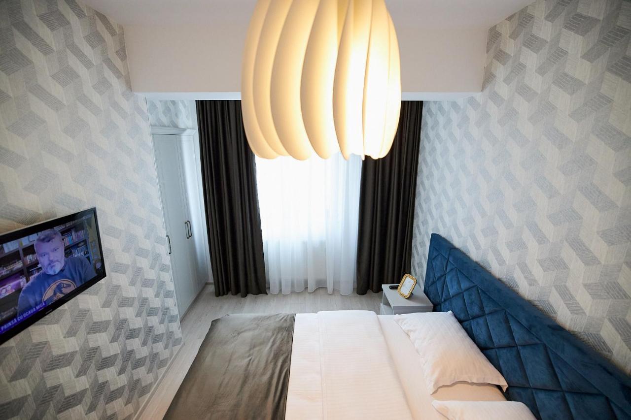 Uptown Apartments Яш Екстериор снимка