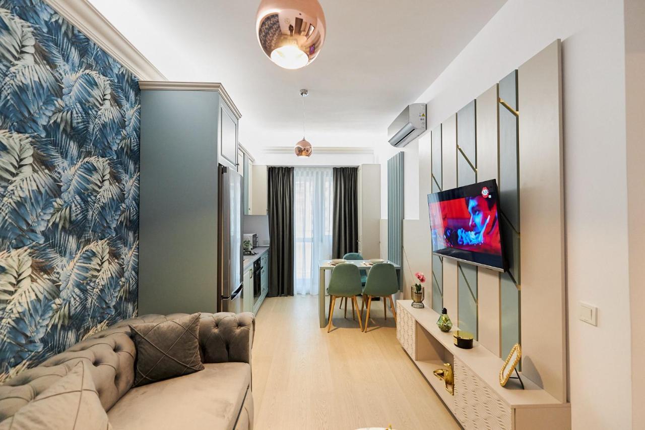 Uptown Apartments Яш Екстериор снимка
