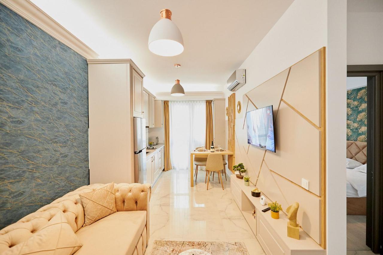 Uptown Apartments Яш Екстериор снимка